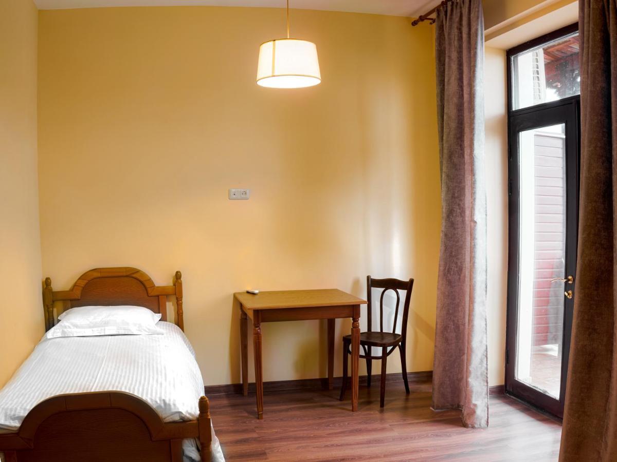 Old Armenia Hotel Erivan Dış mekan fotoğraf