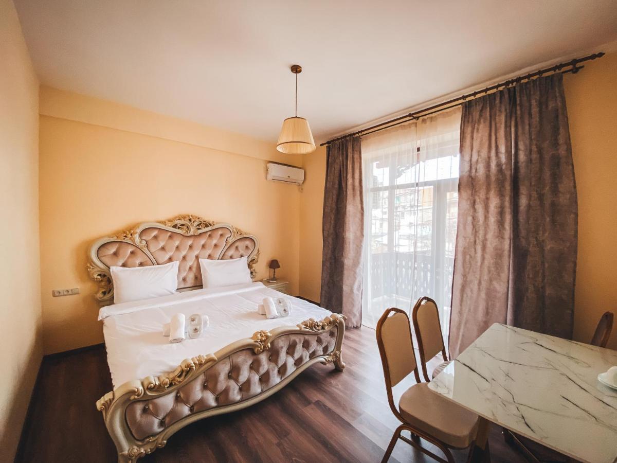 Old Armenia Hotel Erivan Dış mekan fotoğraf